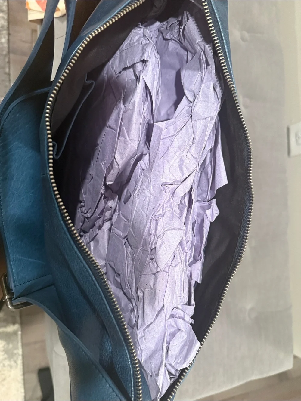 Brand New Women’s Blue Leather Bag with Wide Strap 100% genuine leather